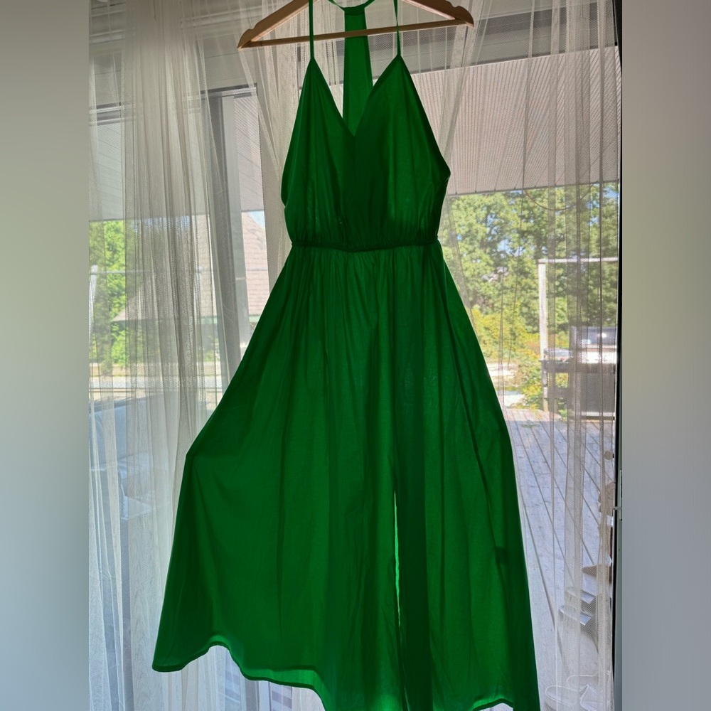 Green summer dress with open back